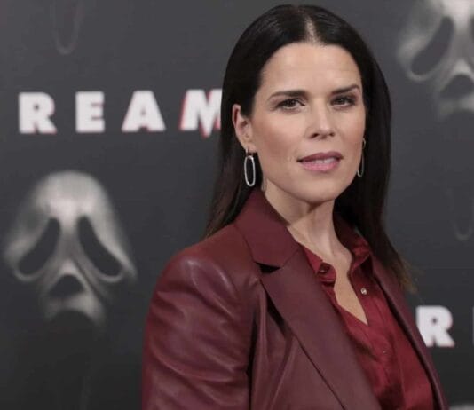 Neve Campbell vai estrelar a série “Avalon”