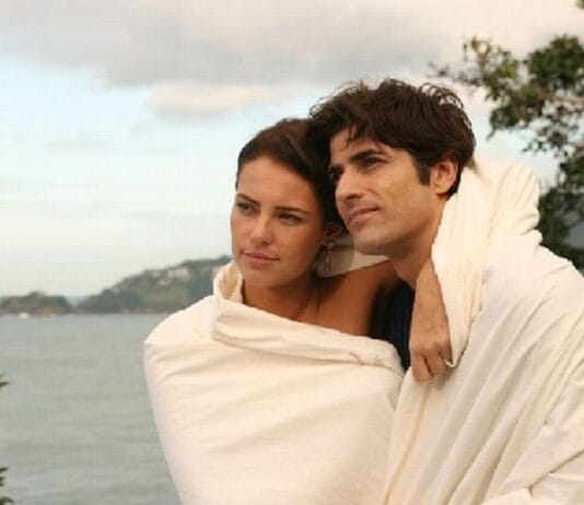 Cine Clube de hoje 26/04/2023, exibe o romance Entre Lençóis