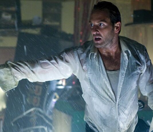 Tela de Sucessos 17/03/2023 SBT exibe o filme Poseidon