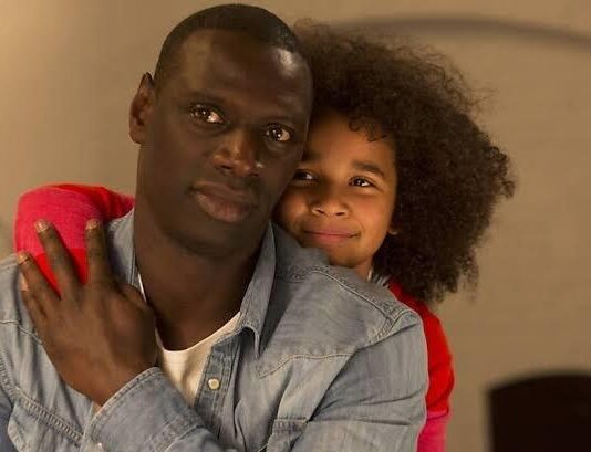 Cine Espetacular 26/12/2023 exibe Uma Família de Dois