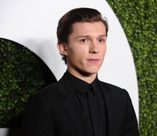 Tom Holland se junta a Matt Damon no novo longa de Christopher Nolan