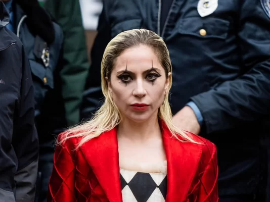 Lady Gaga anuncia novo álbum “Harlequin” e revela faixas da trilha sonora de Coringa: Delírio a Dois