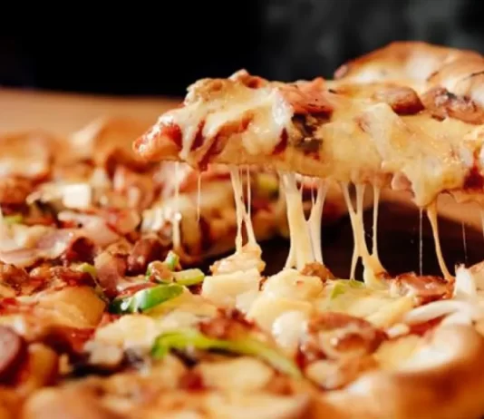 Cinépolis apresenta pizza com duas opções de sabores em seu cardápio VIP