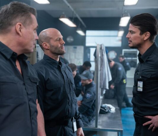 Na Tela Quente, Globo exibe o suspense Infiltrado