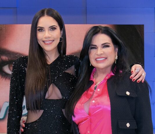 No Sensacional, Solange Gomes é a convidada de Daniela Albuquerque