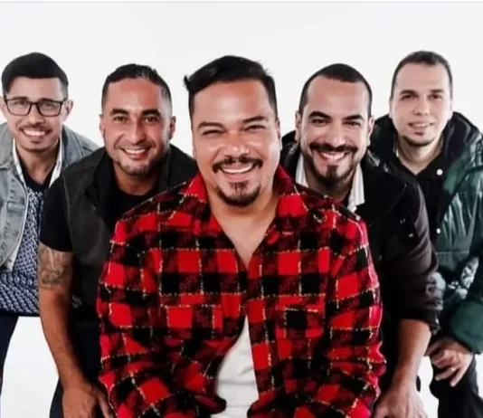 Conversa com Bial recebe o grupo Sorriso Maroto