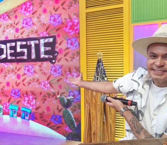 Na TV Aparecida, Frank Aguiar recebe o cantor Beto Barbosa no Aqui Tem Nordeste