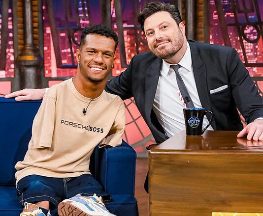 Gabriel Araújo é o convidado do The Noite com Danilo Gentili