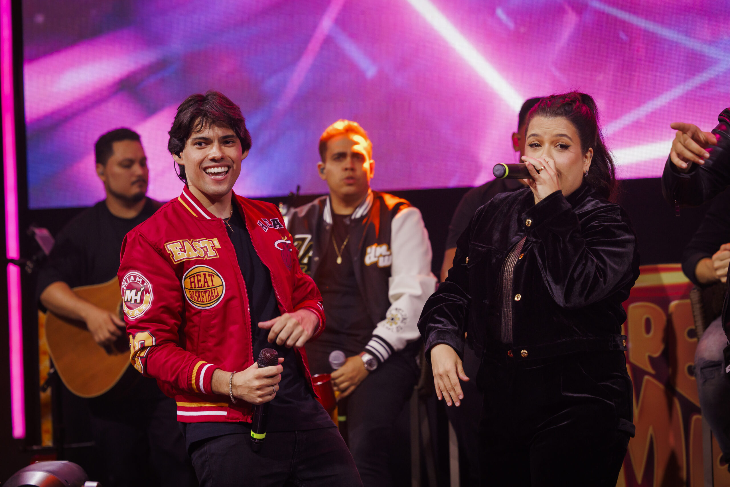 Dan Cândido & Matheus lançam “Para de Me Dar Moral” ao lado de Rayane & Rafaela — O hit que mistura humor e verdade do sertanejo universitário