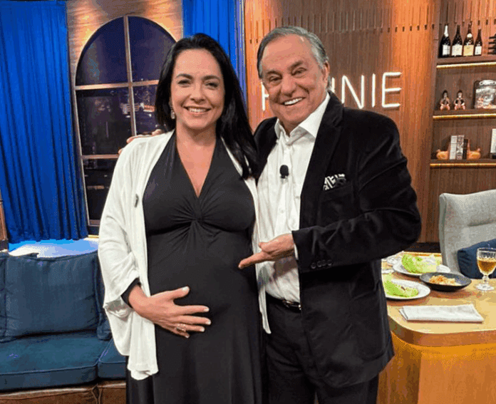 Izabella Camargo participa do programa Companhia Certa deste sábado (12)