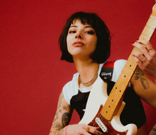 Karen Dió retorna ao Brasil para show solo em São Paulo e abre turnê do Avenged Sevenfold