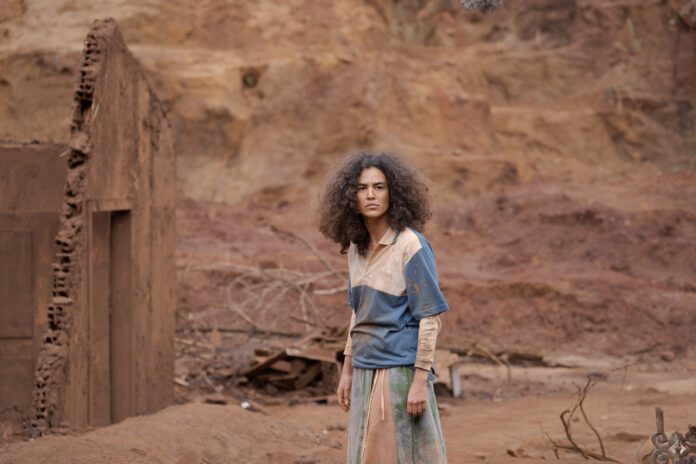 Longa é Protagonizado pelas atrizes Bárbara Colen e Lavínia Castelari, em três diferentes tempos - Cred Olhar Filmes (2)