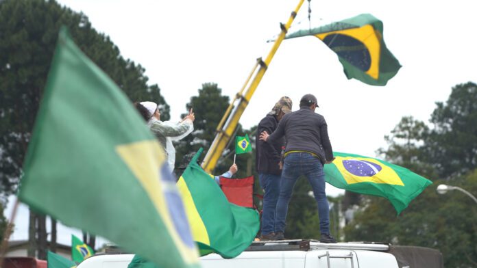 No Céu da Pátria Nesse Instante - Still (3)