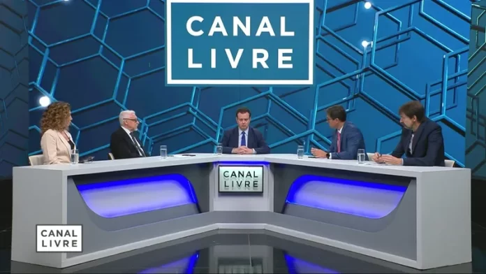 Canal Livre de hoje (10) recebe Gilberto Kassab para debater crise política após prisão domiciliar de Jair Bolsonaro