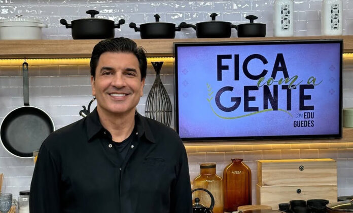 Fica Com a Gente Edu Guedes retorna ao programa após cirurgia