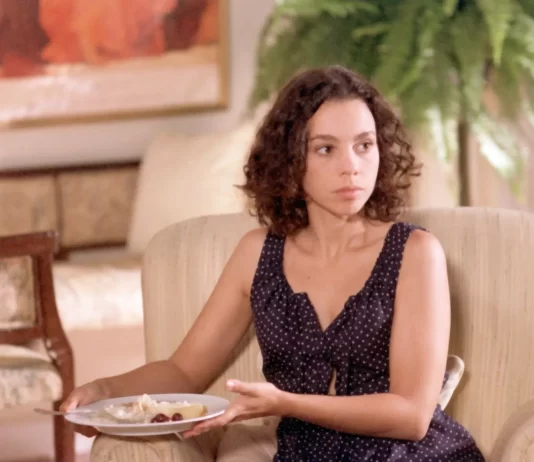 Resumo da novela História de Amor de hoje (9): Joyce convida Bruno para batizar Alice