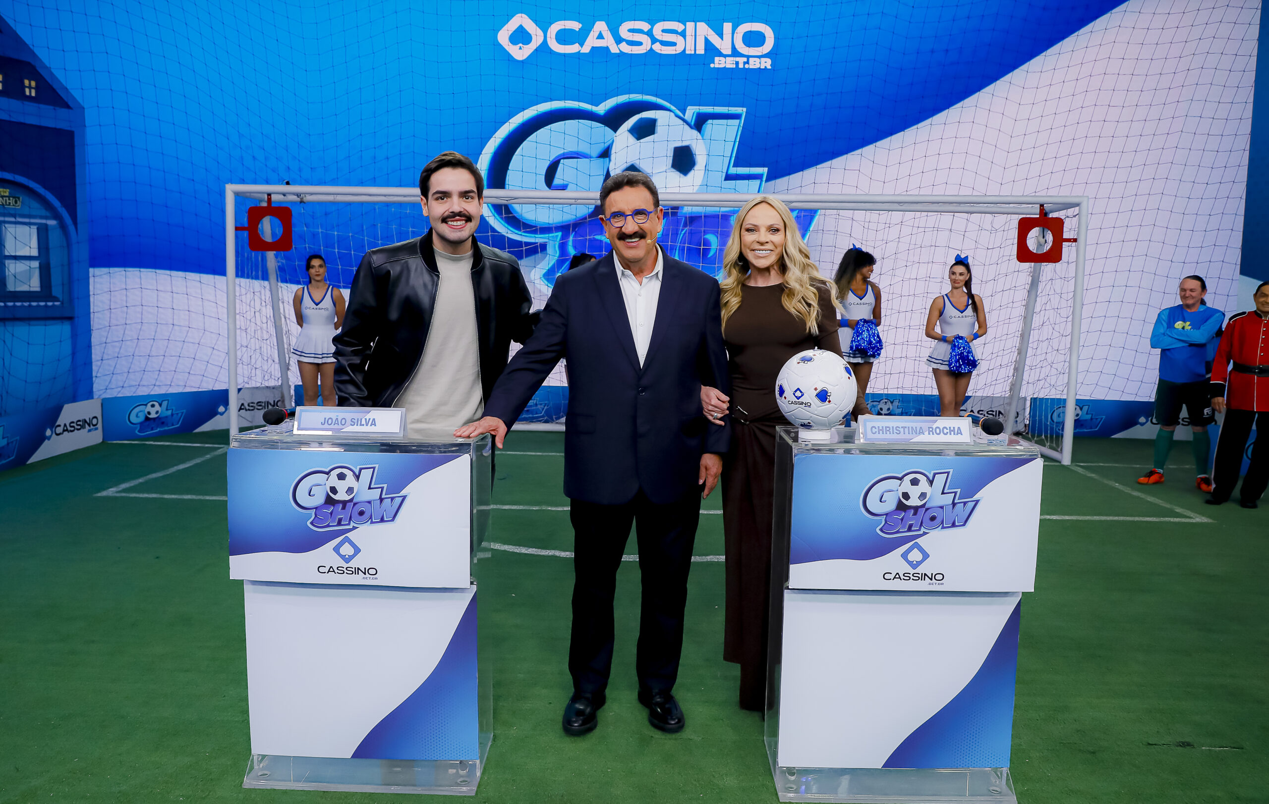 Programa do Ratinho desta terça (19/08) recebe Christina Rocha e João Silva no ‘Gol Show’