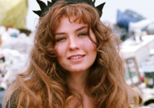 Resumo da novela Maria do Bairro de terça (12/08): Maria enfrenta Soraya após falsa acusação de roubo