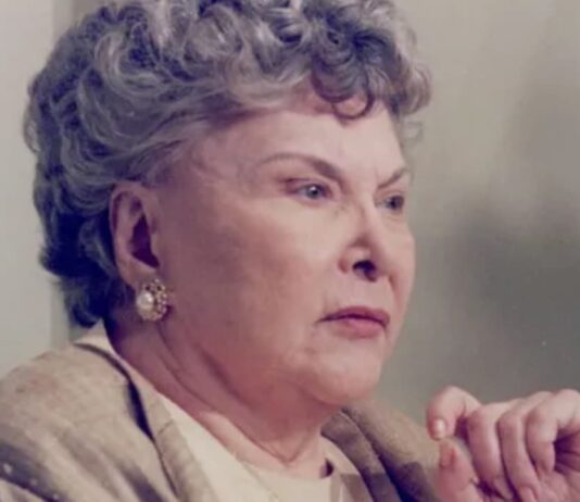 Resumo da novela História de Amor de hoje (16) – Olga desmaia após briga com Rafaela e Daniel confronta Paula sobre a gravidez