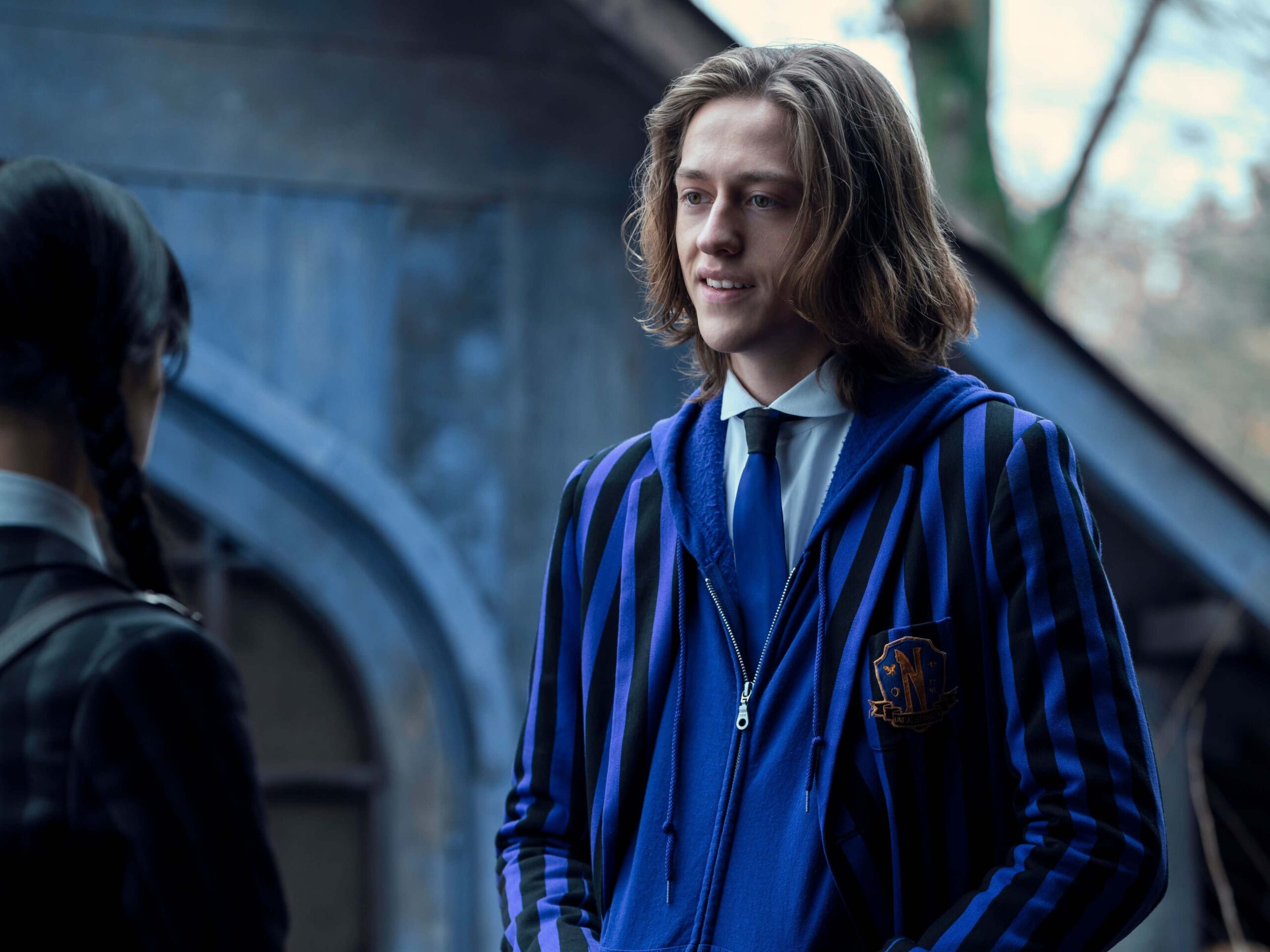 Entenda como a série Wandinha afastou Percy Hynes White da nova temporada após denúncias de assédio