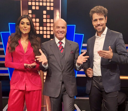 Neste sábado (02/08), Marcelo de Carvalho comemora aniversário no Mega Sonho com Thiago Arancam e Flávia Noronha