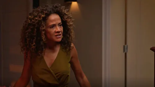 Resumo da novela Dona de Mim de hoje (14) – Jaques entra em conflito com Tânia e Ricardo