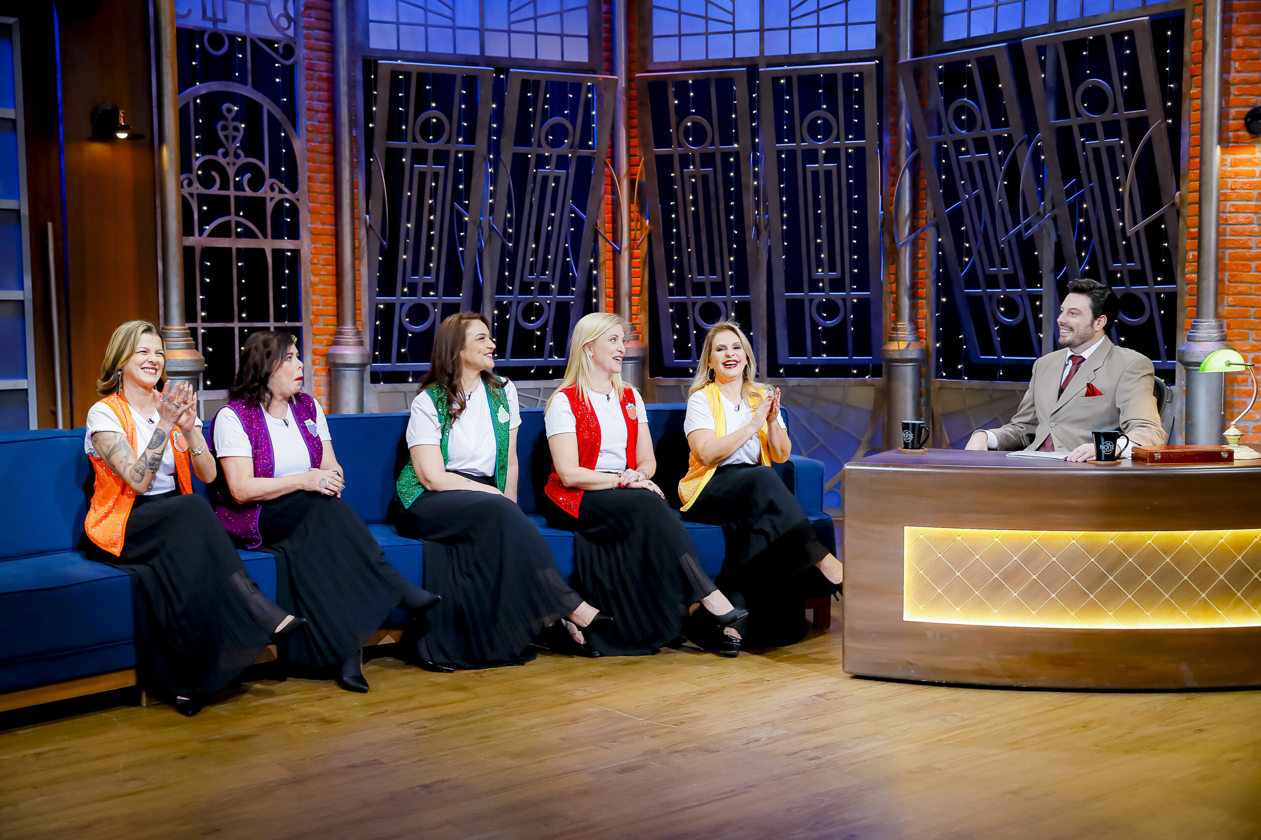 The Noite com Danilo Gentili desta terça (19/08) faz homenagem aos 44 anos do SBT relembrando o clássico ‘Cocktail’