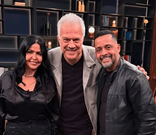 Cantai ao Senhor | Pedro Bial anuncia documentário sobre a música evangélica brasileira