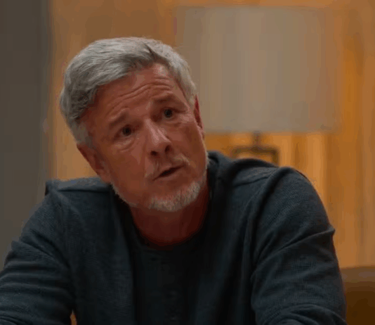 Resumo da novela Dona de Mim de sexta (05/09) – Jaques enfrenta protestos na Boaz e Filipa desabafa com Nina