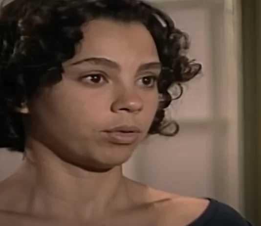 História de Amor – Joyce descobre segredo da própria origem e reencontra Helena