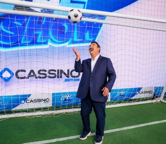 Programa do Ratinho desta terça (26) traz Gol Show com Deive Leonardo e o humorista Charles Pereira, conhecido por Xaxá