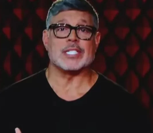 No Alvo desta segunda (01) recebe Alexandre Frota, que fala sobre carreira, polêmicas e trajetória pessoal