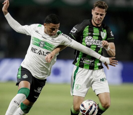 América-MG x Coritiba: Onde assistir a série B do Campeonato Brasileiro ao vivo neste domingo (21/09)