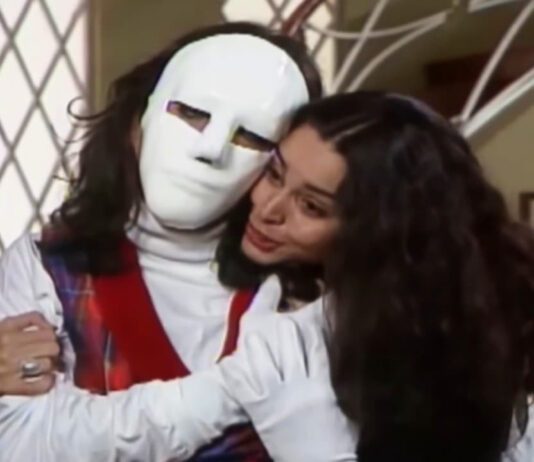 Resumo da novela A Viagem de hoje (29) – Carmem enfrenta o Mascarado e Otávio retorna à Terra