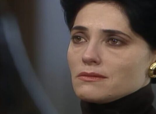 Resumo da novela A Viagem de quinta (16/10) – A morte de Diná abala todos e ela desperta no além