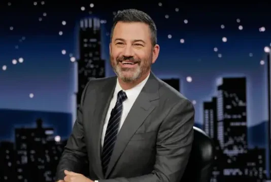 Jimmy Kimmel retorna em grande estilo e bate recorde de audiência no talk show