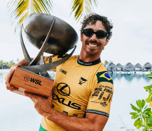 No Conversa com Bial desta quarta (24), Yago Dora fala sobre carreira, superação e título mundial de surfe