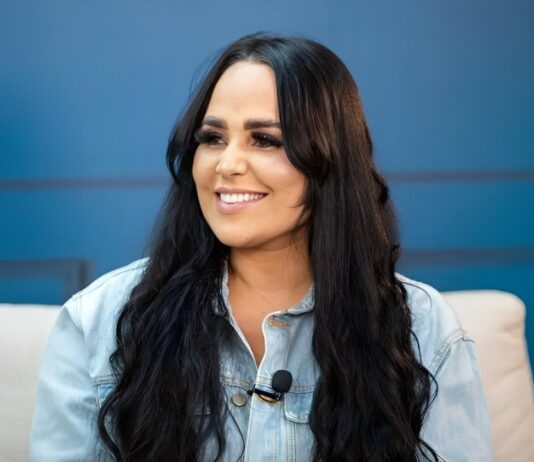 No SuperPop desta quarta (17), Perlla revela a sua trajetória e mudanças de vida