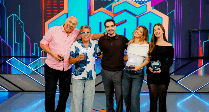 Programa do João deste sábado (27) traz Eri Johnson, Mari Menezes, Duda Rubert e bastidores de A Praça é Nossa, Duelo de Gerações