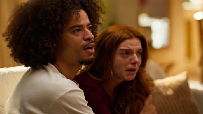 Resumo da novela Dona de Mim de quarta Ryan e Kami capturam Ronaldo, mas Marlon impede violência