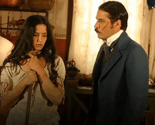 Resumo da novela A Escrava Isaura de sexta (05/09) – Isaura enfrenta novas ameaças e Leôncio e Malvina partem em lua-de-mel