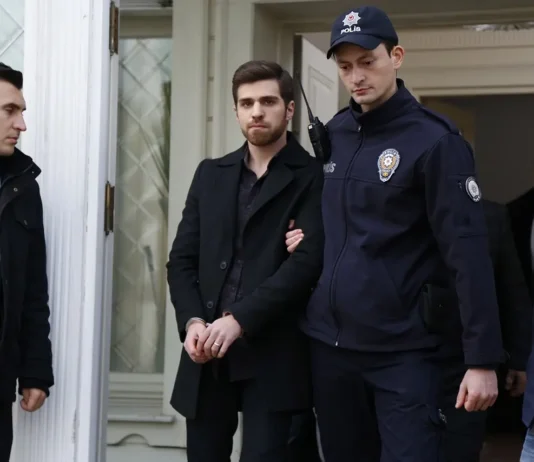 Resumo da novela Cruel Istambul de quarta (15/10) – Ceren humilha Cemre e Seher chora com conflito entre filhas