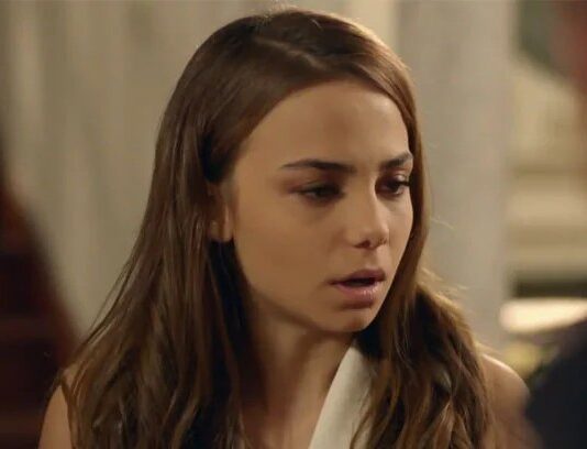 Resumo da novela Cruel Istambul de hoje (31) – Ceren revela que bebê que espera é de Cenk