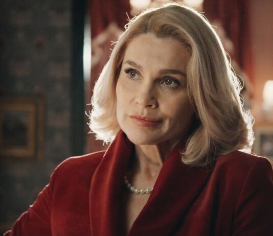 Resumo da novela Êta Mundo Melhor de sábado (11/10) – Sandra trama roubo na mansão