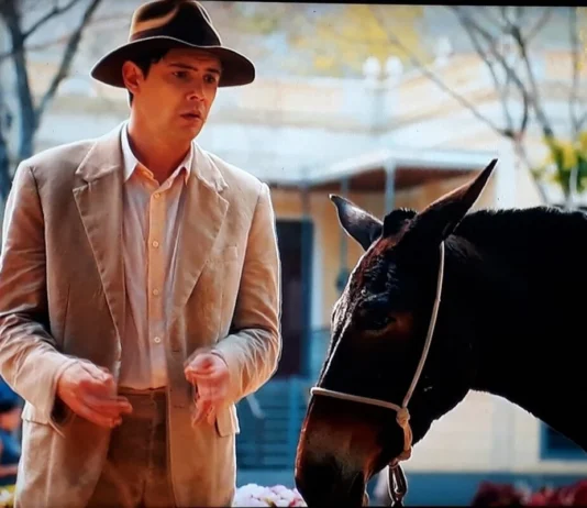 Resumo da novela Êta Mundo Melhor de quarta (22/10) – Policarpo é preso e Candinho luta por sua libertação