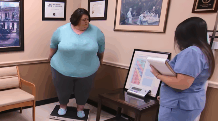 Quilos Mortais desta sexta acompanha a emocionante luta de Coliesa contra a obesidade extrema