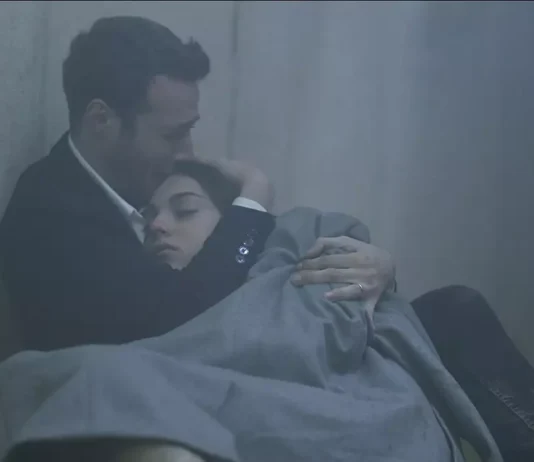 Resumo da novela Cruel Istambul de segunda (20/10) – Cemre foge com Nedim e Agah enfrenta a fúria