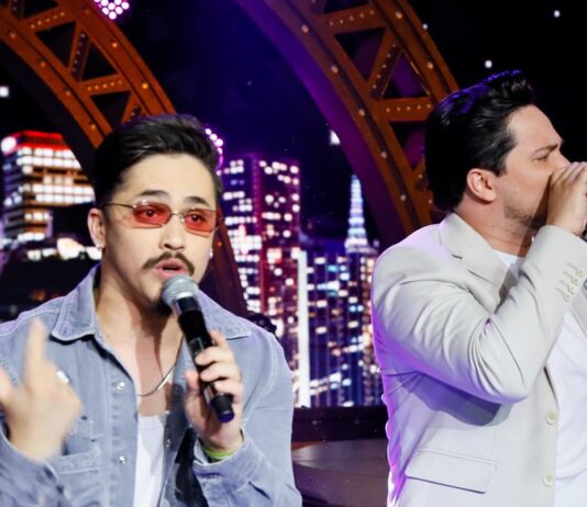 The Noite com Danilo Gentili desta quarta (15) recebe o campeão Felipe Franco e a dupla sertaneja Kaique & Felipe