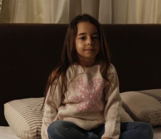 Resumo da novela Mãe de quinta (30/10) – Turna desaparece e Zeynep entra em desespero