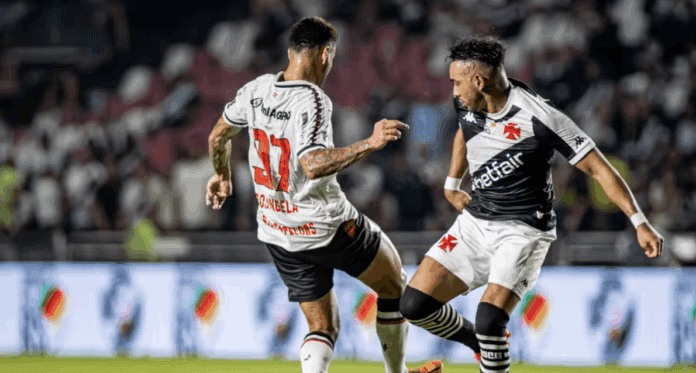 Vasco x Vitória Onde assistir a Série A do Campeonato Brasileiro ao vivo neste domingo (0510)
